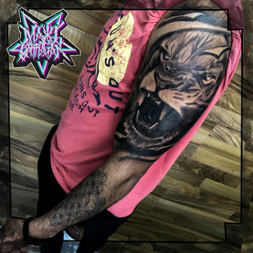 Opiniones de Maxi Barragan Tatuajes en Nueva Helvecia - Estudio de tatuajes