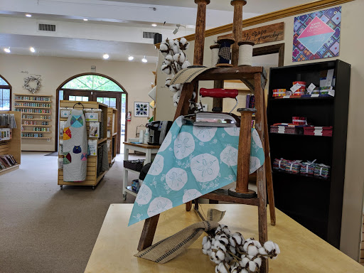 Quilt Shop «Gossypium Quilt Shop», reviews and photos, 355 NW Gilman Blvd #102, Issaquah, WA 98027, USA