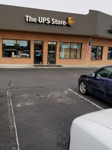 Shipping and Mailing Service «The UPS Store», reviews and photos, 4 Weems Ln, Winchester, VA 22601, USA