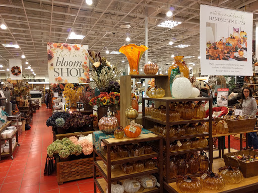 Home Goods Store «Pier 1 Imports», reviews and photos, 4443 Southmont Way, Easton, PA 18045, USA