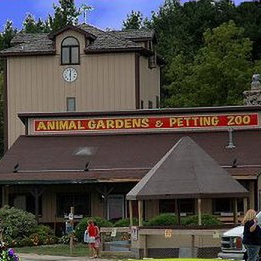 Animal Gardens Petting Zoo