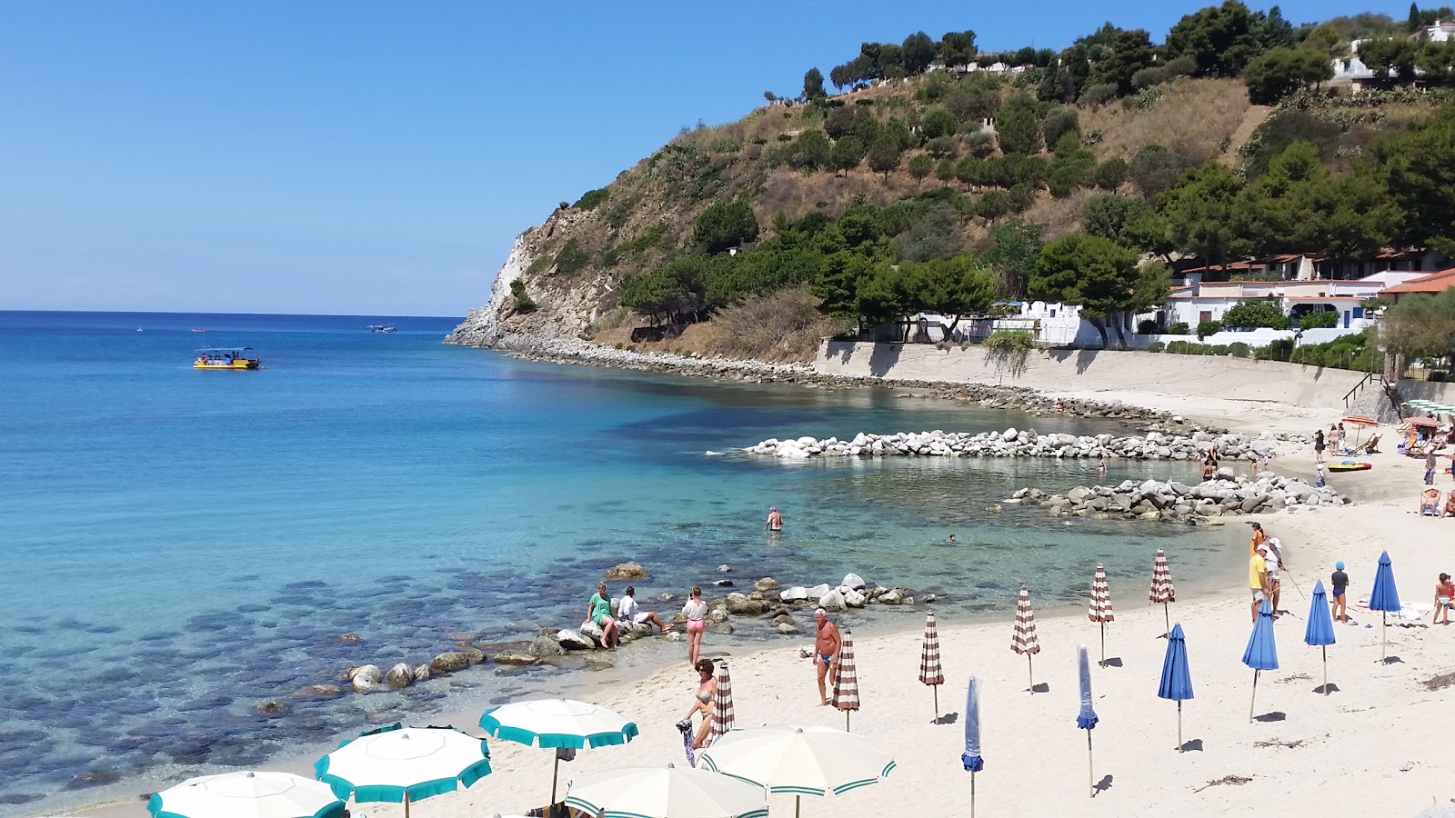 Spiaggia Santa Maria'in fotoğrafı plaj tatil beldesi alanı