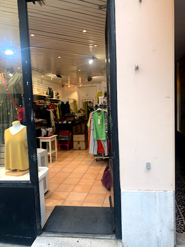 Rezensionen über Shanti Boutique in Nyon - Bekleidungsgeschäft