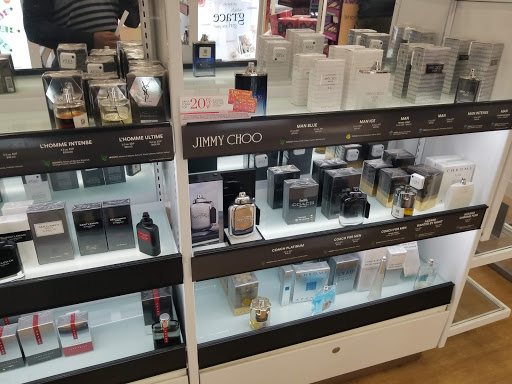 Hair Salon «Ulta Beauty», reviews and photos, 574 N Euclid St, Anaheim, CA 92801, USA