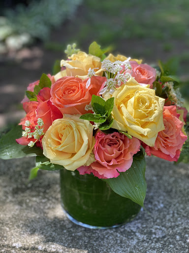 Florist «Guilford White House Florist», reviews and photos, 966 Boston Post Rd, Guilford, CT 06437, USA