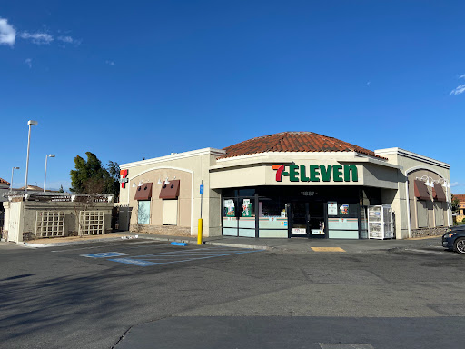 Convenience Store «7-Eleven», reviews and photos, 11887 Magnolia Ave, Riverside, CA 92503, USA