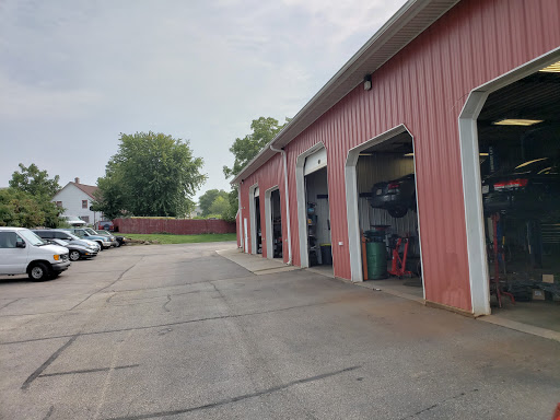 Hometown Auto Clinic en Verona