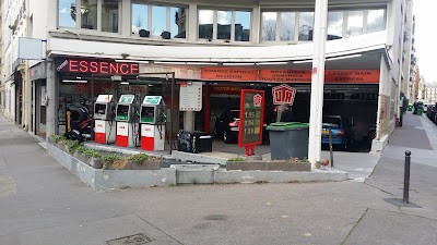 Avia à Paris