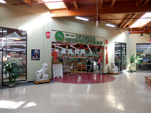 Shopping Mall «Fubonn Shopping Center», reviews and photos, 2850 SE 82nd Ave #80, Portland, OR 97266, USA
