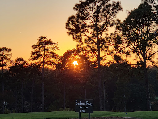 Golf Course «Southern Pines Golf Club», reviews and photos, 290 Country Club Cir, Southern Pines, NC 28387, USA