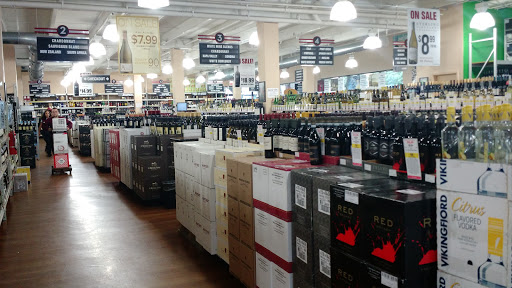 Wine Store «Westchester Wine Warehouse», reviews and photos, 53 Tarrytown Rd, White Plains, NY 10607, USA
