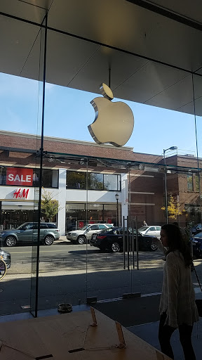 Computer Store «Apple Uptown», reviews and photos, 3018 Hennepin Ave, Minneapolis, MN 55408, USA