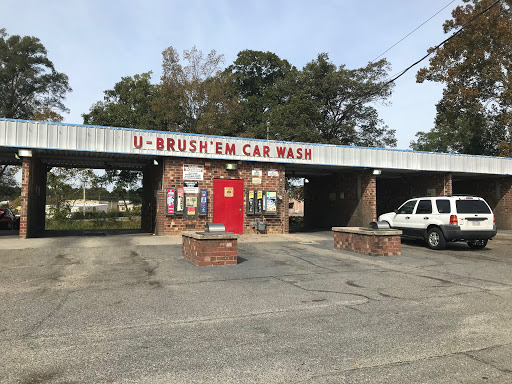 U - Brush'em Car Wash en Wilson