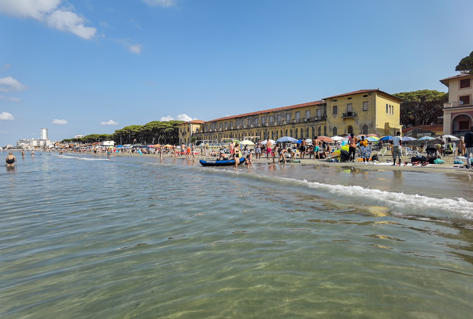 Colonia Marina Beach'in fotoğrafı düz ve uzun ile birlikte