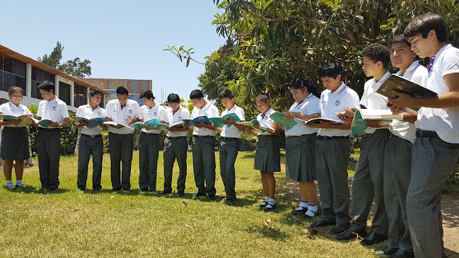 Consorcio Esade Reque - Escuela