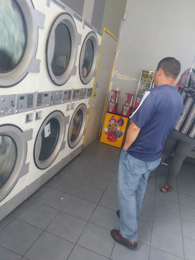 Laundromat «Pacific Coin-Op Laundry», reviews and photos, 2200 Pacific Ave, Long Beach, CA 90806, USA