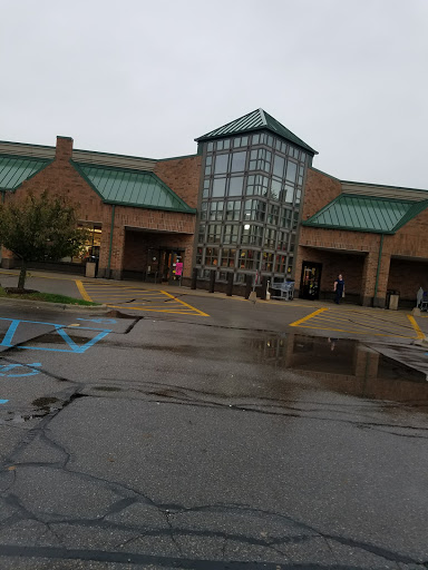 Grocery Store «Kroger», reviews and photos, 15455 Haggerty Rd, Plymouth, MI 48170, USA