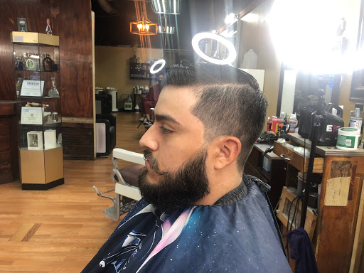 Barber Shop «Juarez Barbershop & Salon», reviews and photos, 1600 N Plano Rd #2400, Richardson, TX 75081, USA