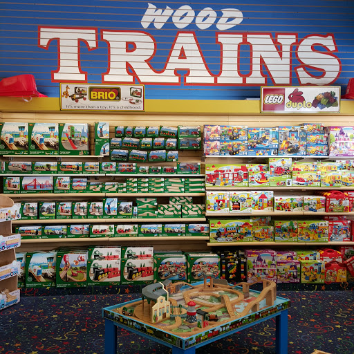 Toy Store «King Arthurs Court Toys», reviews and photos, 3040 Madison Rd, Cincinnati, OH 45209, USA