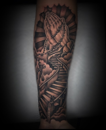 Explore peaky blinder tattoo ideas, creative tattoo ideas in Miami, available at Por vida tattoos