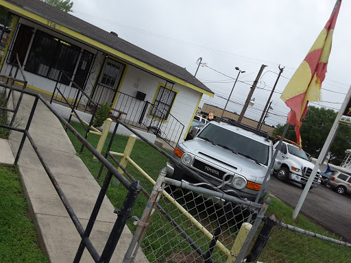 Used Car Dealer «Car King», reviews and photos, 114 N Weidner Rd, San Antonio, TX 78233, USA