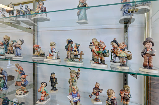 Loan Agency «RJ Jewelry & Loan Co», reviews and photos, 17W623 E Roosevelt Rd, Oakbrook Terrace, IL 60181, USA