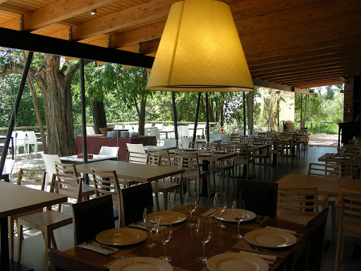 4 CANYES restaurant en El Papiol