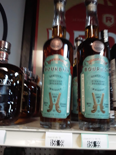 Liquor Store «Mammoth Liquors», reviews and photos, 101 Gardner Ln, Cave City, KY 42127, USA