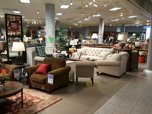 Mattress Store «Wolf Furniture», reviews and photos, 4661 Lindle Rd, Harrisburg, PA 17111, USA