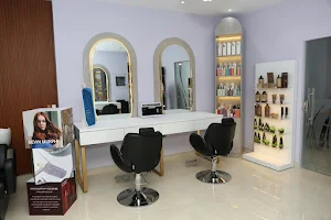 Rejuvic Couture Beauty Salon ( Ladies) image