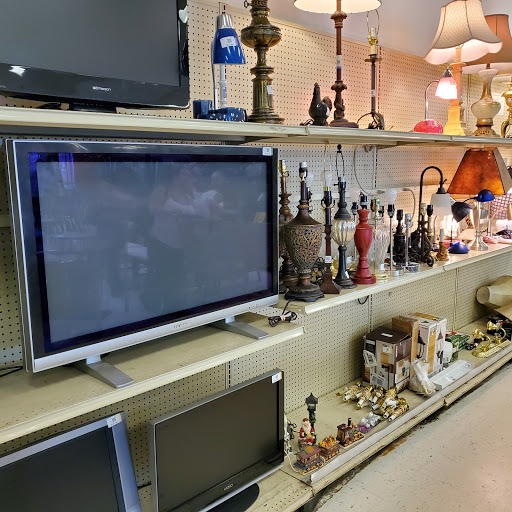 Thrift Store «Goodwill of North Georgia: Kennesaw Store and Donation Center», reviews and photos, 2500 Cobb Pkwy N, Kennesaw, GA 30152, USA