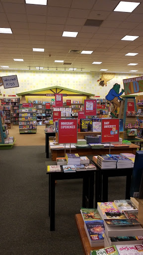 Book Store «Barnes & Noble», reviews and photos, 842 Sunrise Hwy, Bay Shore, NY 11706, USA
