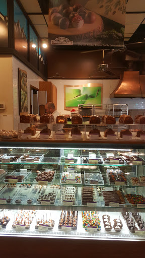 Chocolate Shop «Rocky Mountain Chocolate Factory», reviews and photos, 1419 1st Ave, Seattle, WA 98101, USA