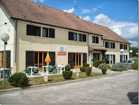 Extérieur du Restaurant Hôtel Le Pressoir Auxerre à Appoigny - n°1