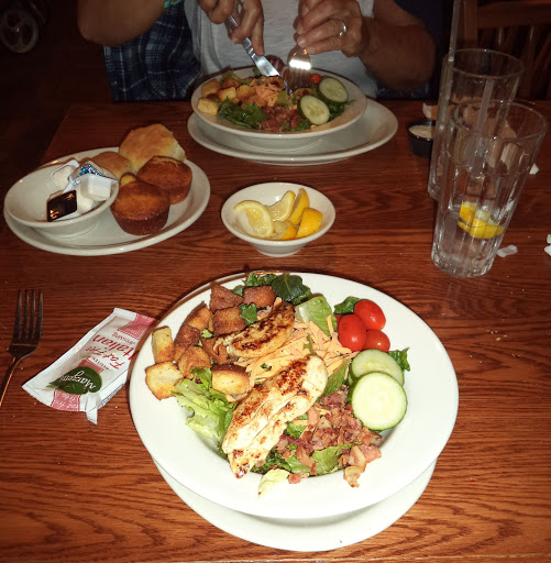 American Restaurant «Cracker Barrel Old Country Store», reviews and photos, 18531 N Creek Dr, Tinley Park, IL 60477, USA