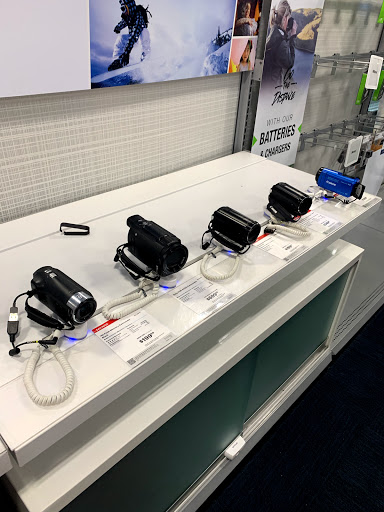 Electronics Store «Best Buy», reviews and photos, 6000 E Lake Sammamish Pkwy SE, Issaquah, WA 98029, USA