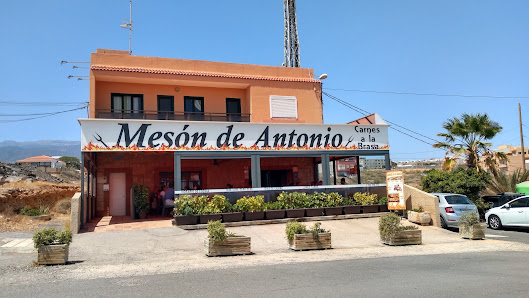 Restaurante Mesón de Antonio C. Cuevas de Cho Portada, 46, 38611 San Isidro, Santa Cruz de Tenerife, España