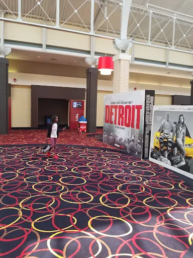 Movie Theater «AMC Newport Centre 11», reviews and photos, 30-300 Mall
