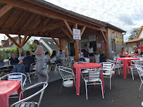 Atmosphère du Restauration rapide Restaurant Aux 100 pâtes - Relais du port - Eurovélo 6 à Dannemarie - n°3
