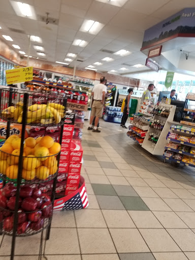 Convenience Store «Royal Farms», reviews and photos, 20474 Lankford Hwy, Parksley, VA 23421, USA