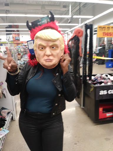 Variety Store «Five Below», reviews and photos, 3269 Donnell Dr, District Heights, MD 20747, USA