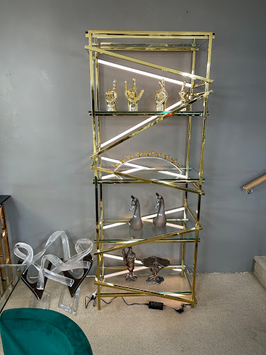 Furniture Store «ITALY 2000 - Modern Furniture Store Sherman Oaks», reviews and photos, 15436 Ventura Blvd, Sherman Oaks, CA 91403, USA