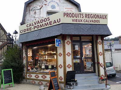 La Rose des Vents - Produits Regionaux -Vieux calvados à Étretat