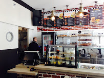 Atmosphère du Restauration rapide Bagel Corner - Bagels - Donuts - Café à La Rochelle - n°5