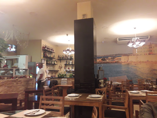 Restaurante Dmares Comida Saludable - C. Carboneros, 16, 11300 La Línea de la Concepción, Cádiz