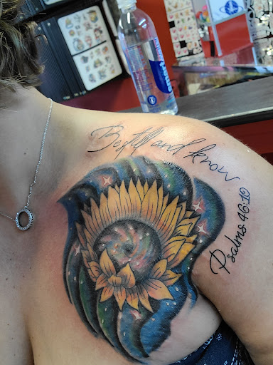 Tattoo Shop «Body Language Tattoo & Piercing Studio», reviews and photos, 3802 Cove View Blvd z, Galveston, TX 77554, USA