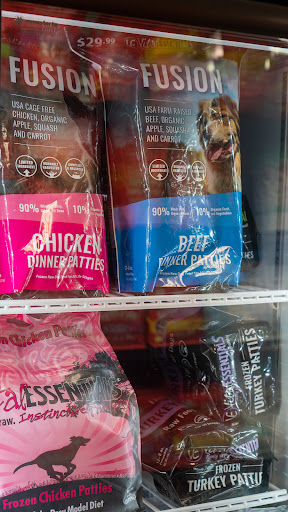 Pet Supply Store «Wags To Wiskers Pet Supplies», reviews and photos, 2423 W Stadium Blvd, Ann Arbor, MI 48103, USA