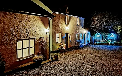 VALE VIEW COTTAGES image
