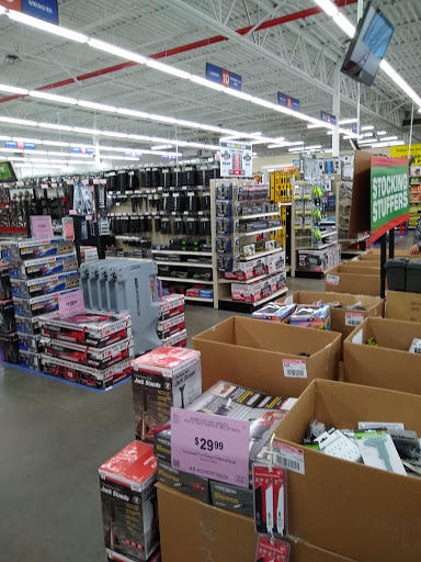 Hardware Store «Harbor Freight Tools», reviews and photos, 2295 Forest Ave, Staten Island, NY 10303, USA