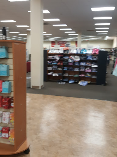 Clothing Store «Burlington Coat Factory», reviews and photos, 18000 Vernier Rd, Harper Woods, MI 48225, USA